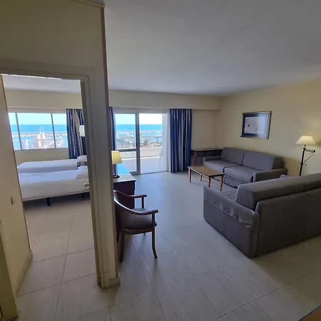 Pyr Beachfront And Pool 2bd Apartment Fuengirola