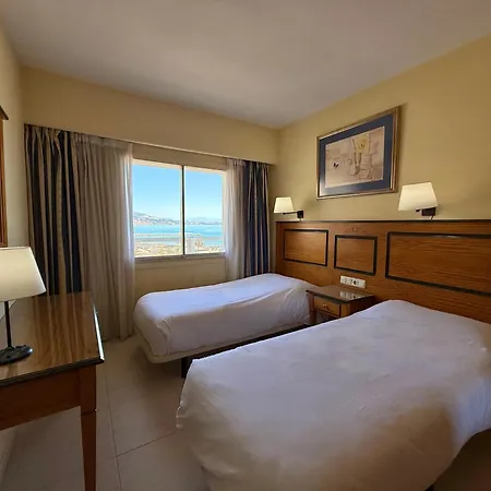 Pyr Beachfront And Pool