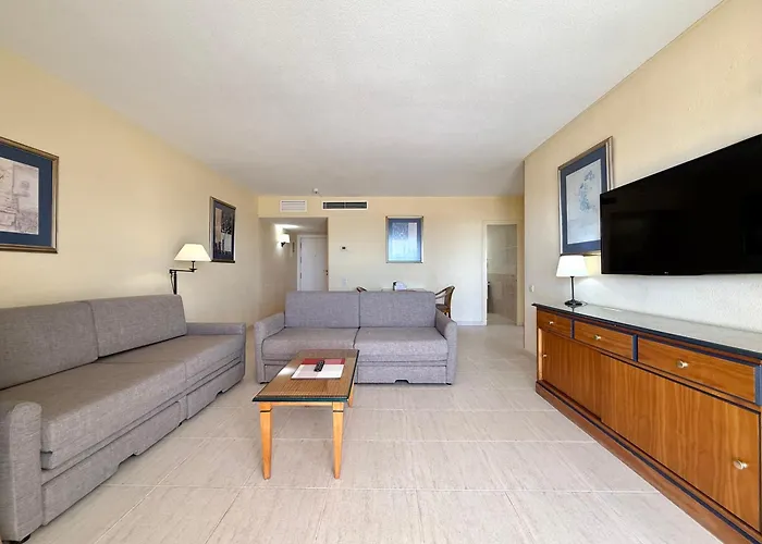 Apartment Pyr Beachfront And Pool *