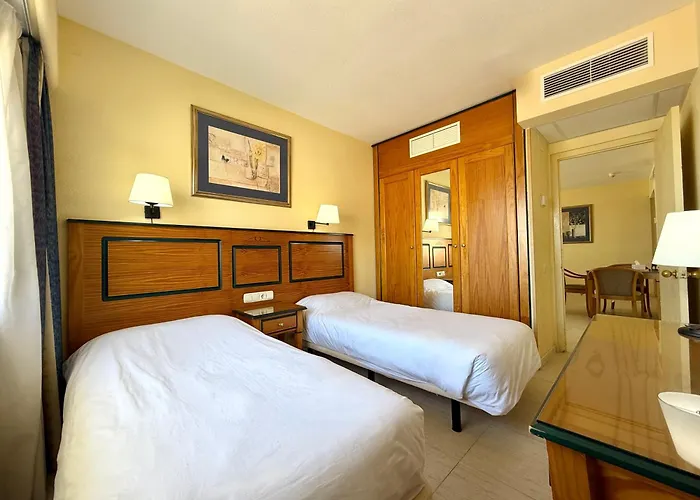 Apartment Pyr Beachfront And Pool Fuengirola