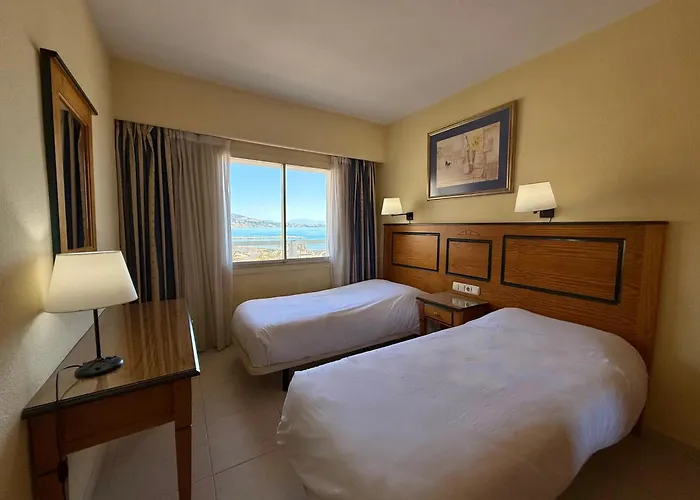 Pyr Beachfront And Pool